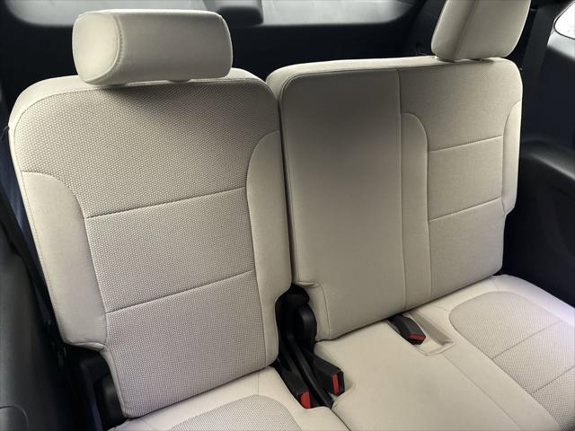 used 2022 Chevrolet Traverse car, priced at $27,799