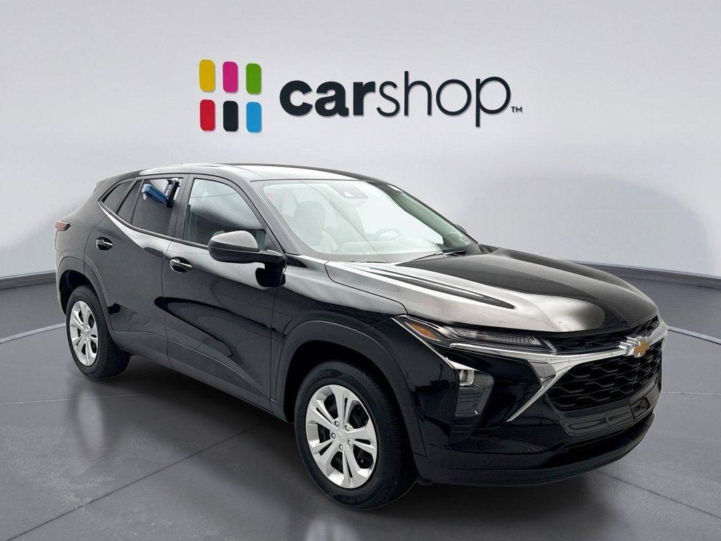 used 2024 Chevrolet Trax car, priced at $20,999