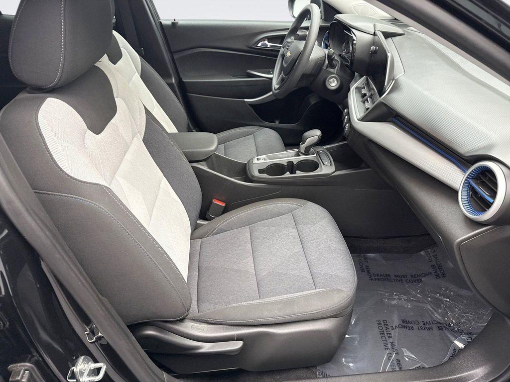 used 2024 Chevrolet Trax car, priced at $20,999