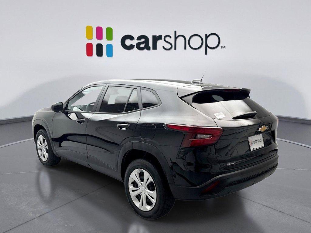 used 2024 Chevrolet Trax car, priced at $20,999