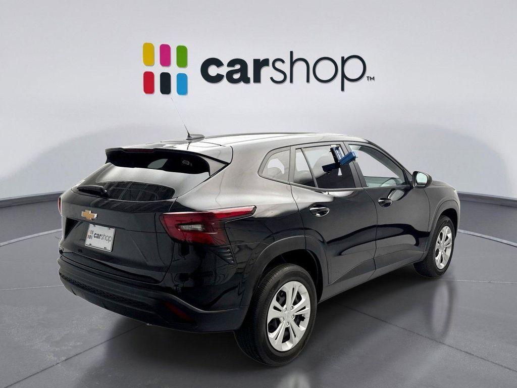 used 2024 Chevrolet Trax car, priced at $20,999