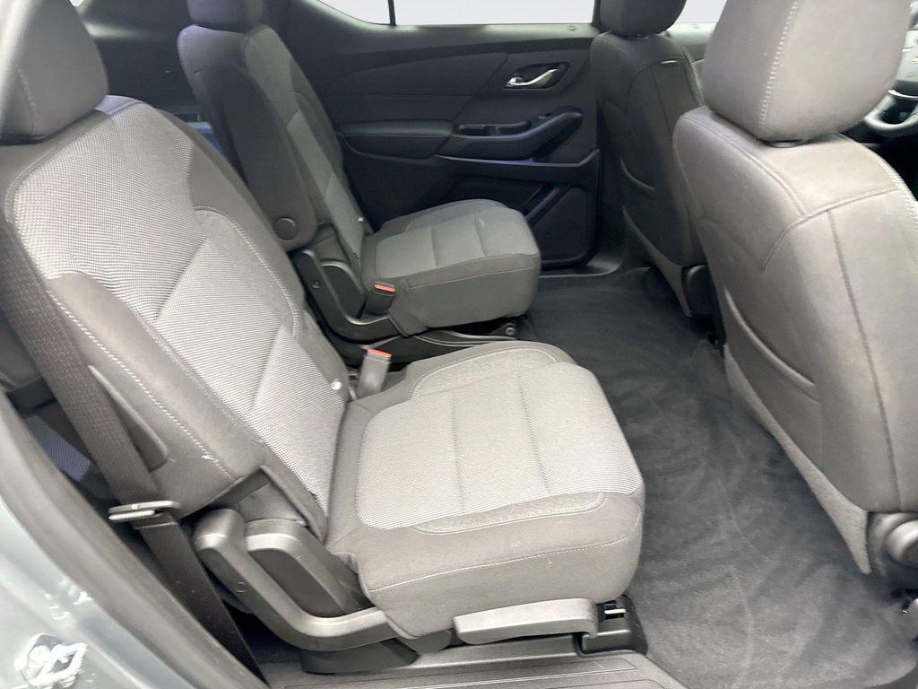 used 2023 Chevrolet Traverse car, priced at $31,599