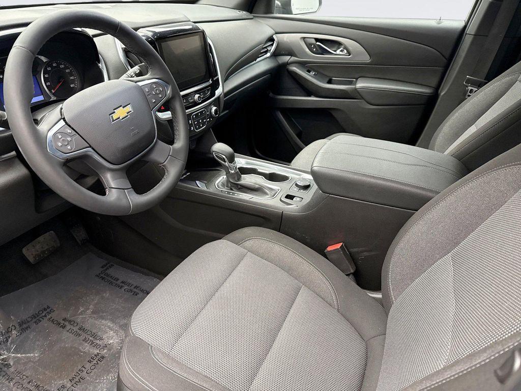used 2023 Chevrolet Traverse car, priced at $31,599