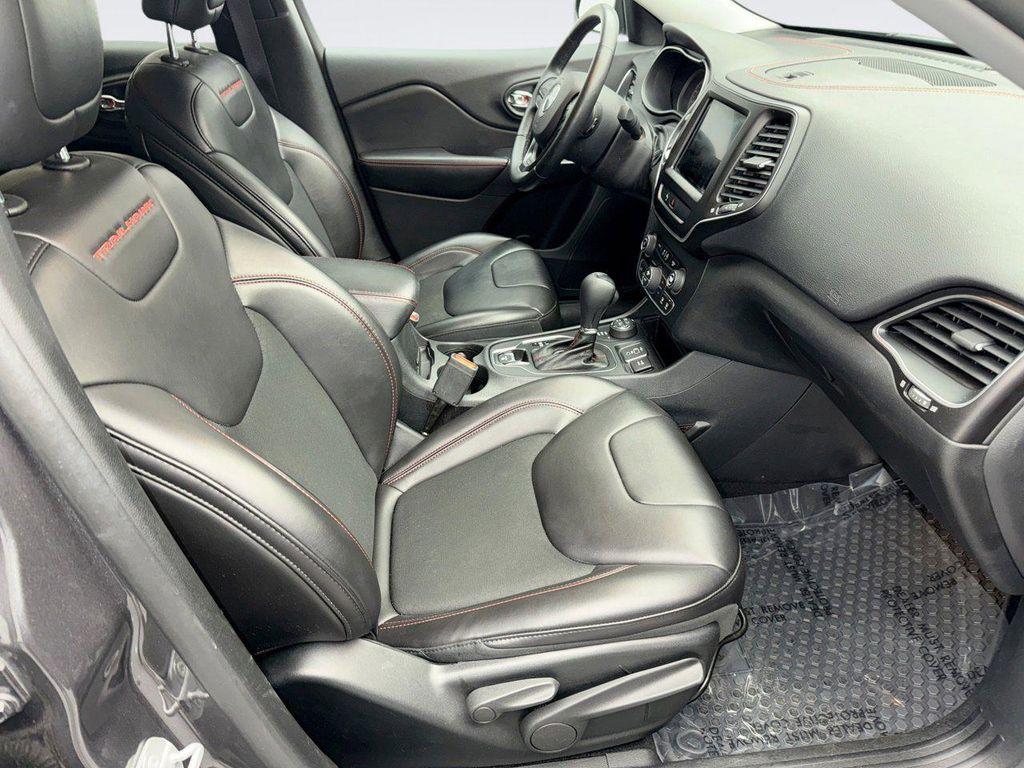 used 2019 Jeep Cherokee car, priced at $17,948