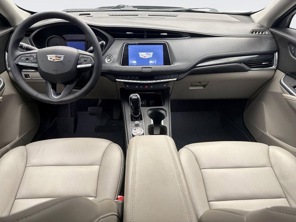 used 2022 Cadillac XT4 car, priced at $30,599