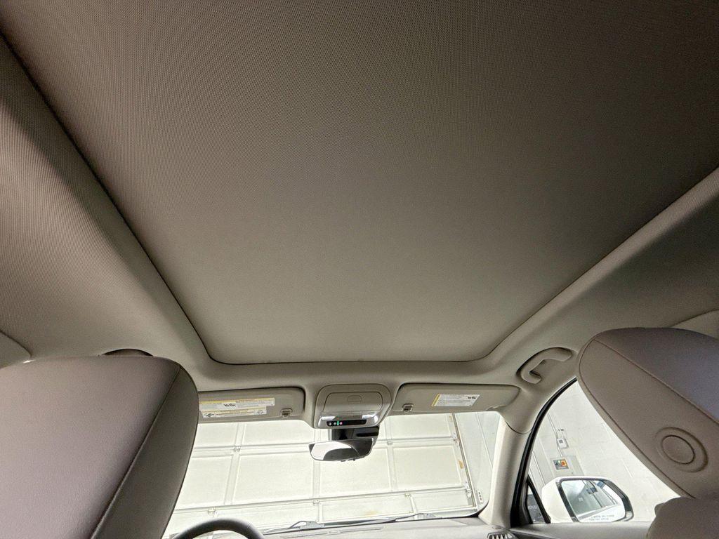 used 2022 Cadillac XT4 car, priced at $30,599