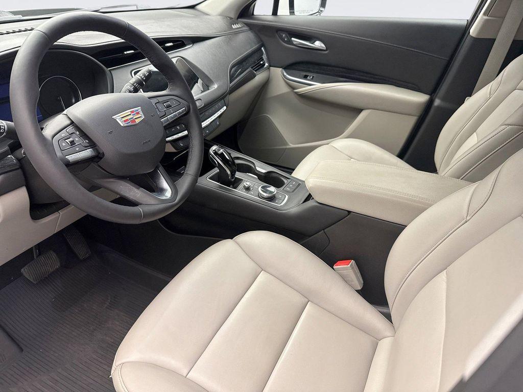 used 2022 Cadillac XT4 car, priced at $30,599