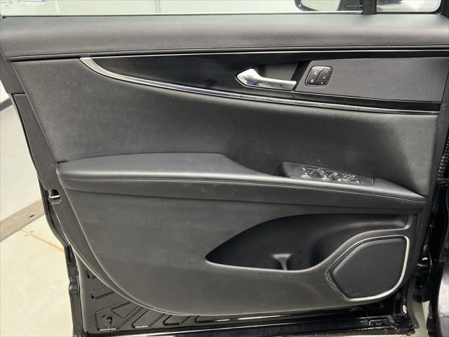 used 2021 Lincoln Nautilus car, priced at $27,499