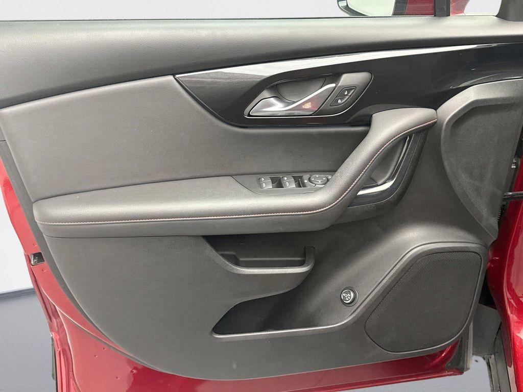 used 2022 Chevrolet Blazer car, priced at $29,149