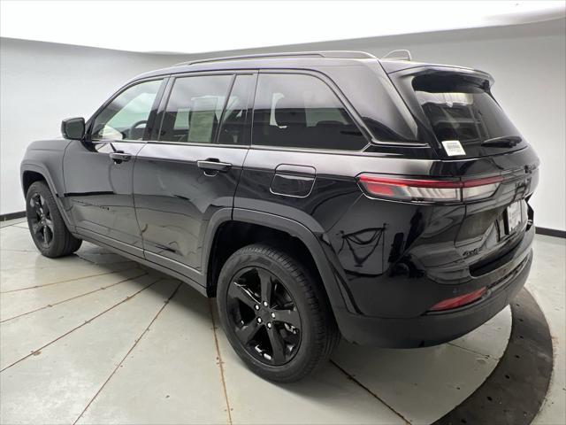 used 2023 Jeep Grand Cherokee car, priced at $36,199