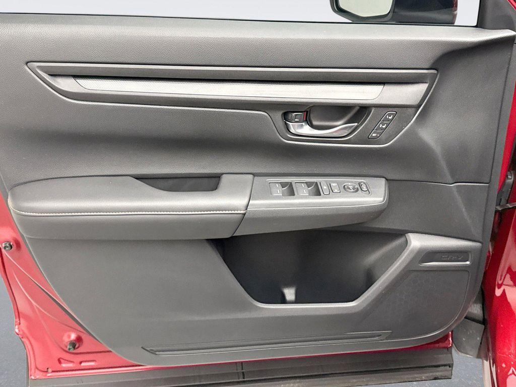 used 2025 Honda CR-V Hybrid car, priced at $37,299