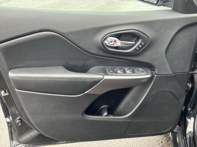 used 2019 Jeep Cherokee car, priced at $19,550