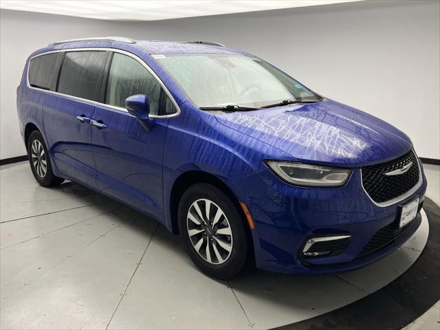 used 2021 Chrysler Pacifica car, priced at $28,399