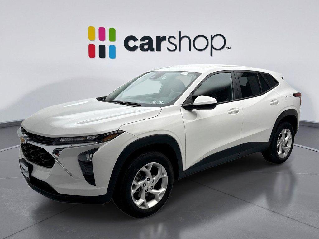 used 2024 Chevrolet Trax car, priced at $20,999