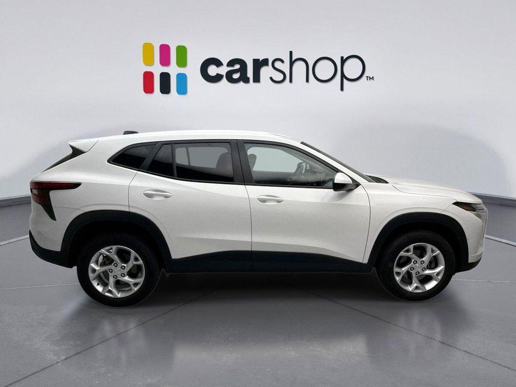 used 2024 Chevrolet Trax car, priced at $20,999