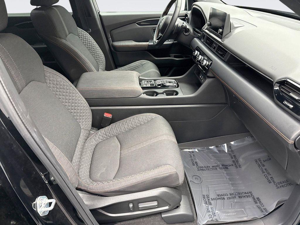 used 2023 Honda Pilot car, priced at $37,499