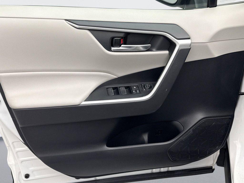 used 2022 Toyota RAV4 Hybrid car, priced at $31,199