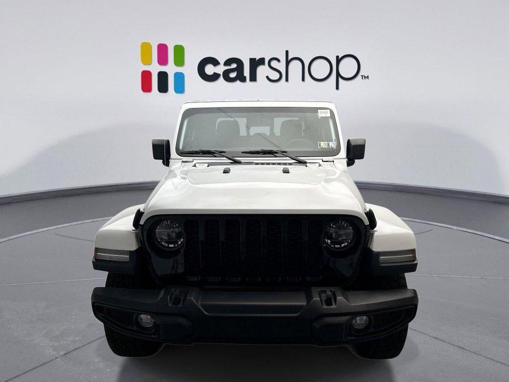 used 2022 Jeep Gladiator car, priced at $31,599