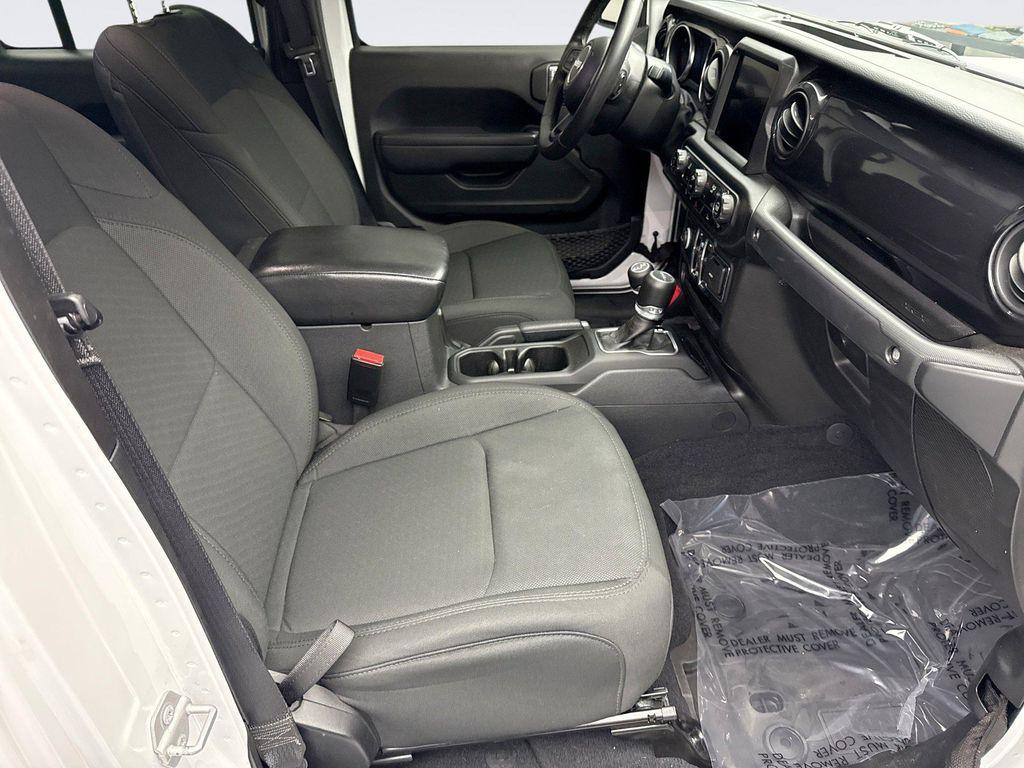 used 2022 Jeep Gladiator car, priced at $31,599