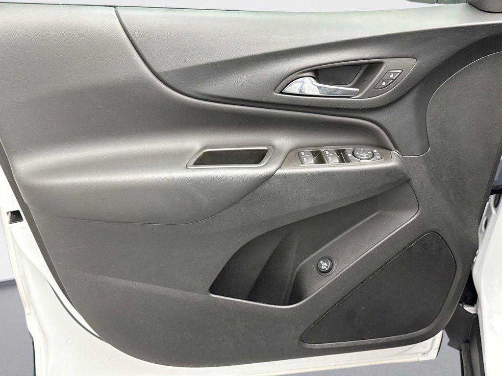 used 2023 Chevrolet Equinox car, priced at $23,199