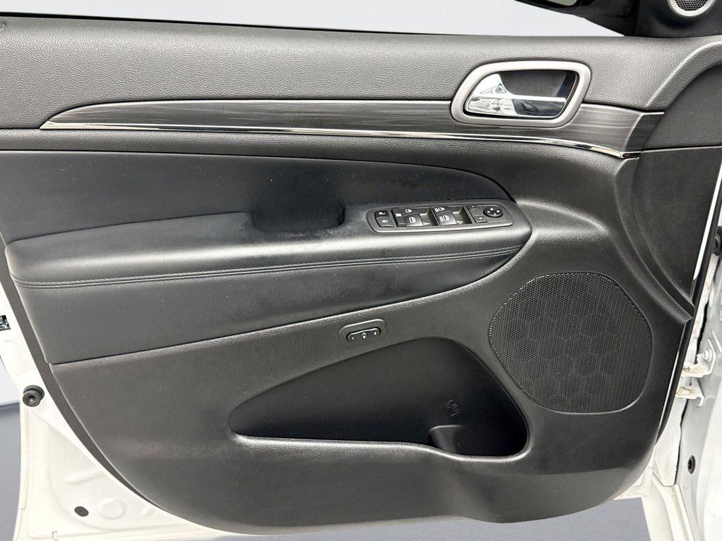 used 2021 Jeep Grand Cherokee car, priced at $27,749