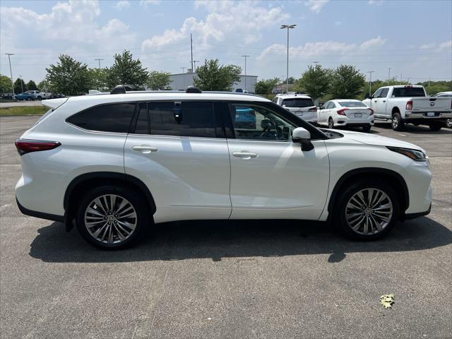used 2021 Toyota Highlander car, priced at $40,199