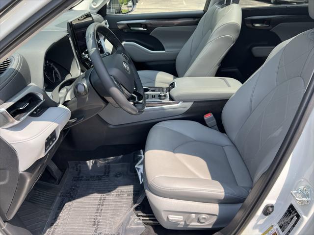 used 2021 Toyota Highlander car, priced at $40,199