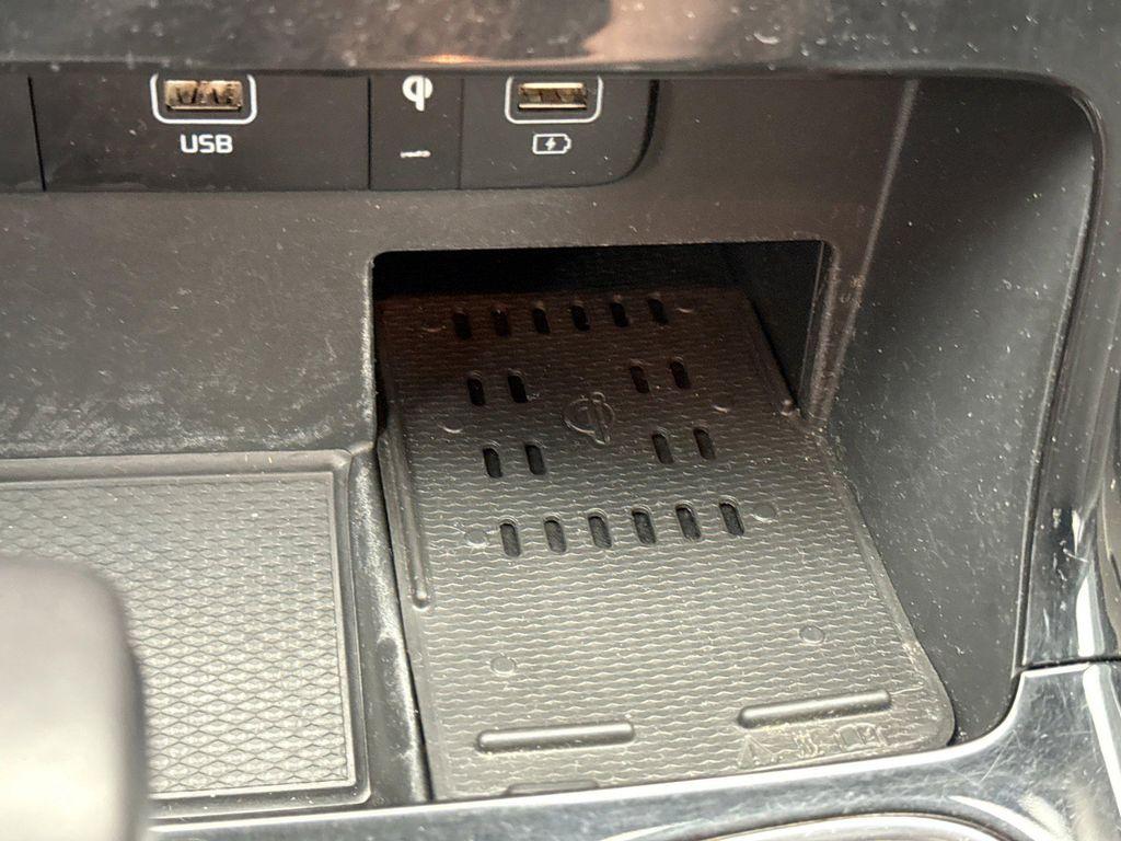 used 2022 Kia Carnival car, priced at $24,048