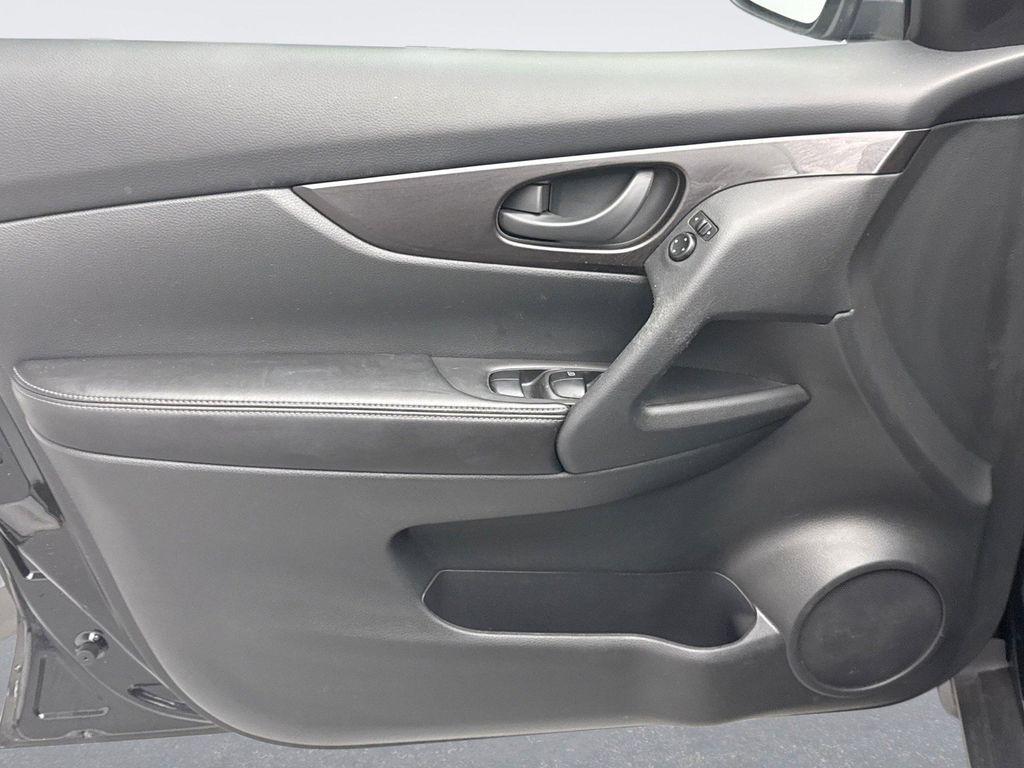 used 2019 Nissan Rogue car, priced at $15,649
