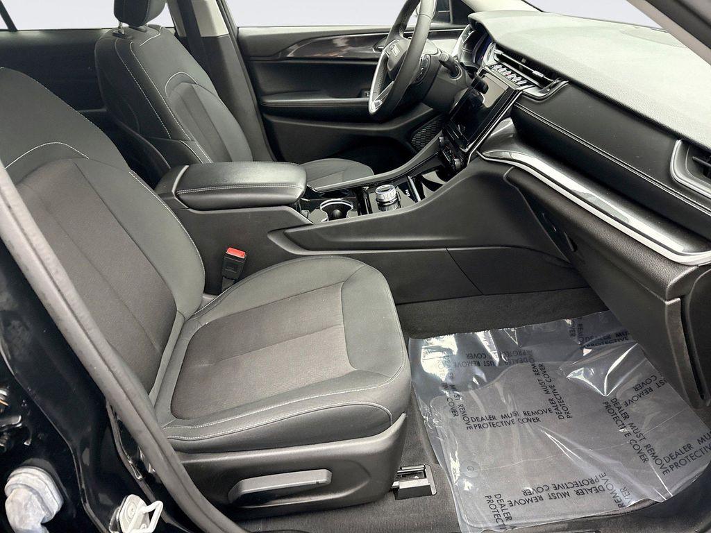 used 2023 Jeep Grand Cherokee car, priced at $27,299