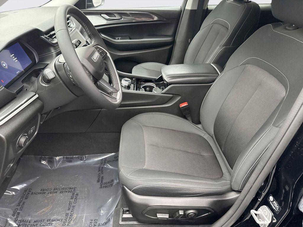 used 2023 Jeep Grand Cherokee car, priced at $27,299