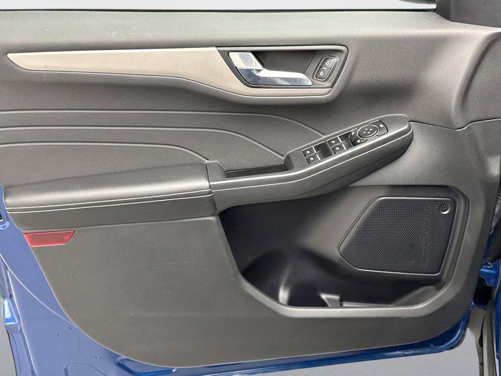 used 2022 Ford Escape car, priced at $24,199