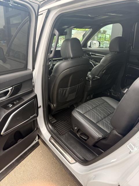 used 2024 Kia Telluride car, priced at $46,290