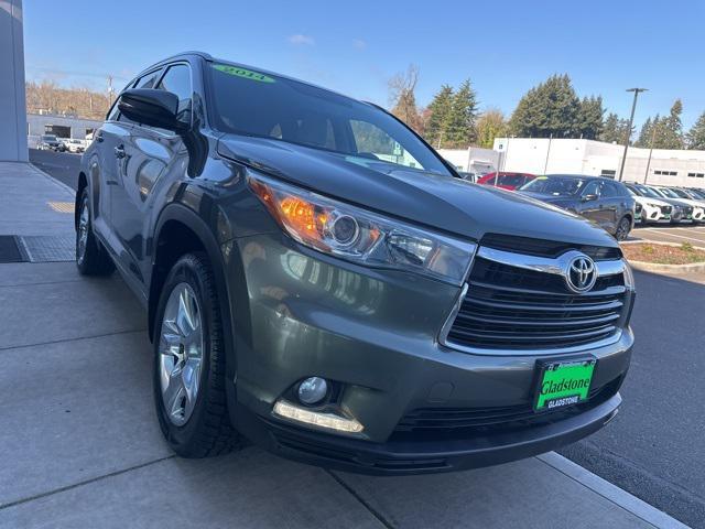 used 2014 Toyota Highlander car, priced at $19,690