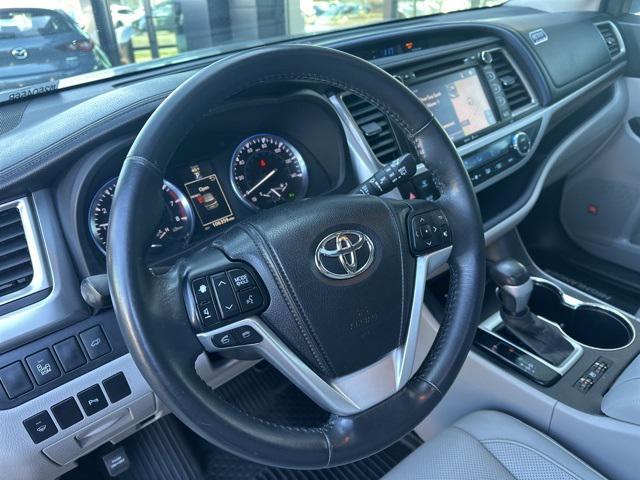 used 2014 Toyota Highlander car, priced at $19,690