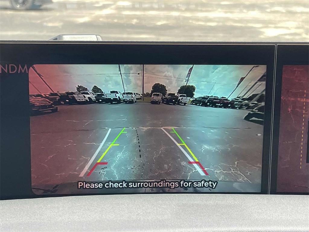 new 2025 Lincoln Navigator car, priced at $98,180