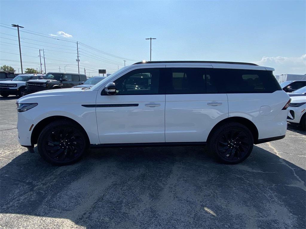new 2025 Lincoln Navigator car, priced at $105,605