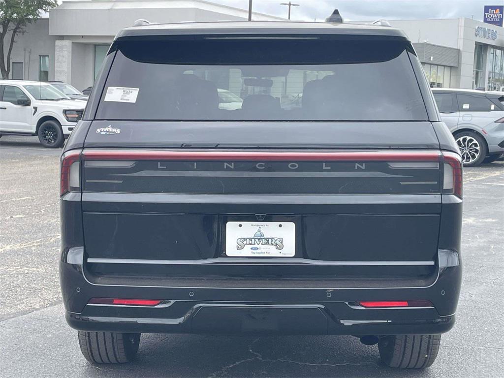 new 2025 Lincoln Navigator car, priced at $104,080