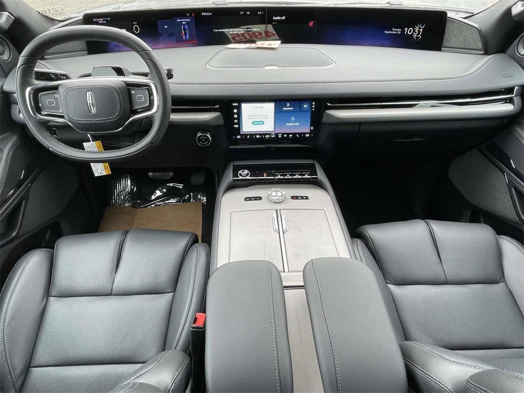 new 2025 Lincoln Navigator car, priced at $104,080