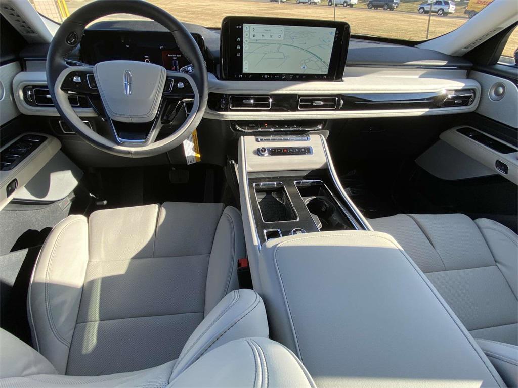 new 2025 Lincoln Aviator car, priced at $65,484