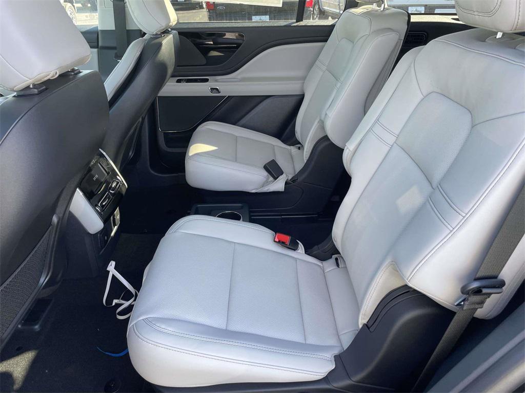 new 2025 Lincoln Aviator car, priced at $53,980