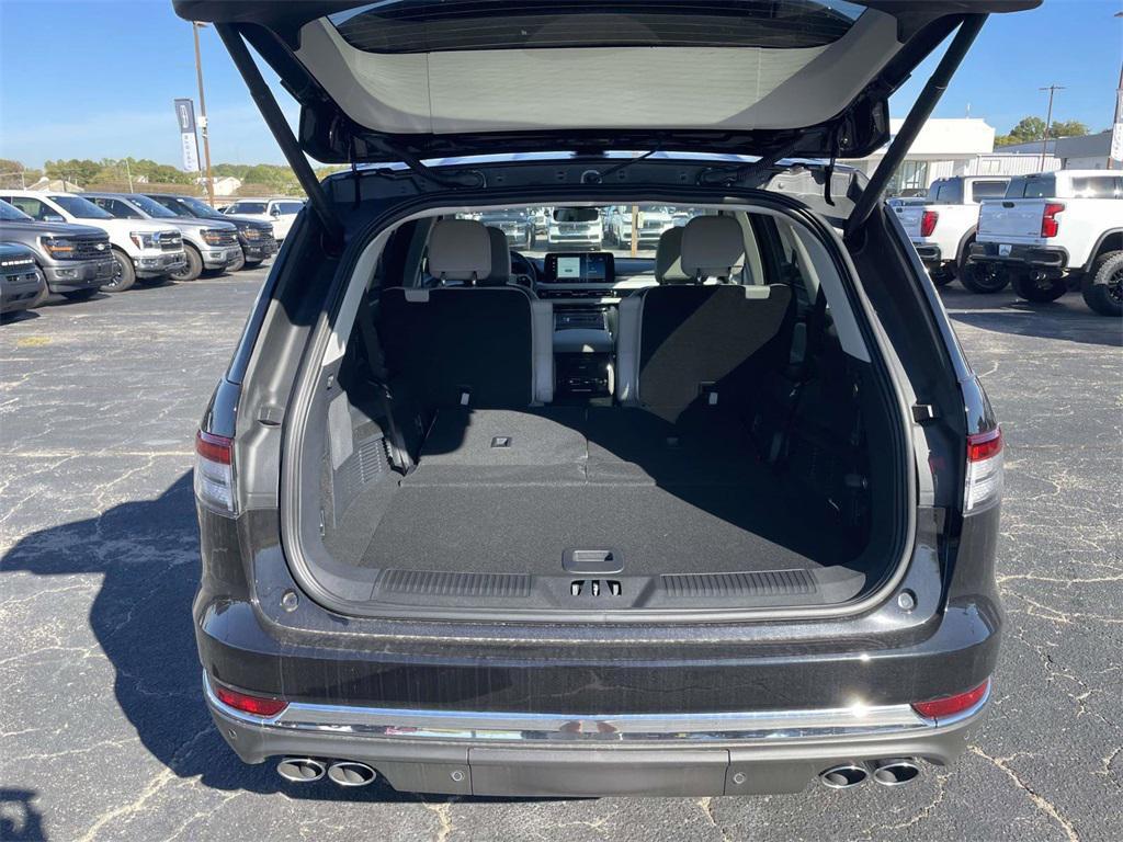 new 2025 Lincoln Aviator car, priced at $53,980