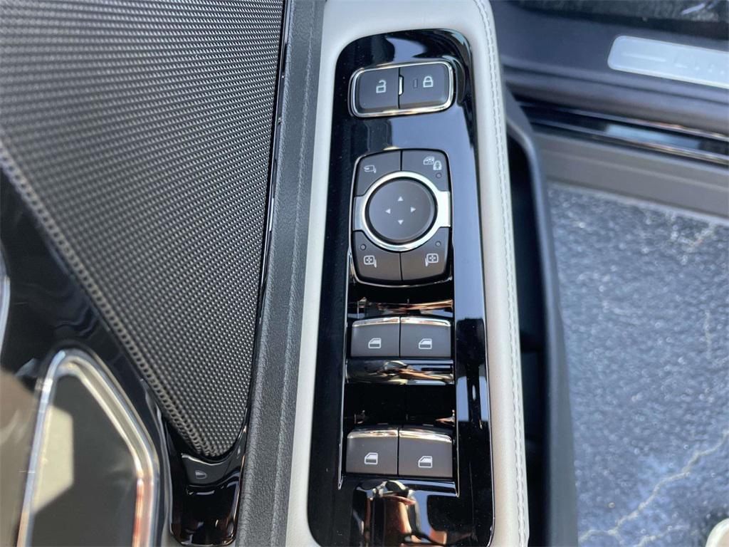 new 2025 Lincoln Aviator car, priced at $53,980