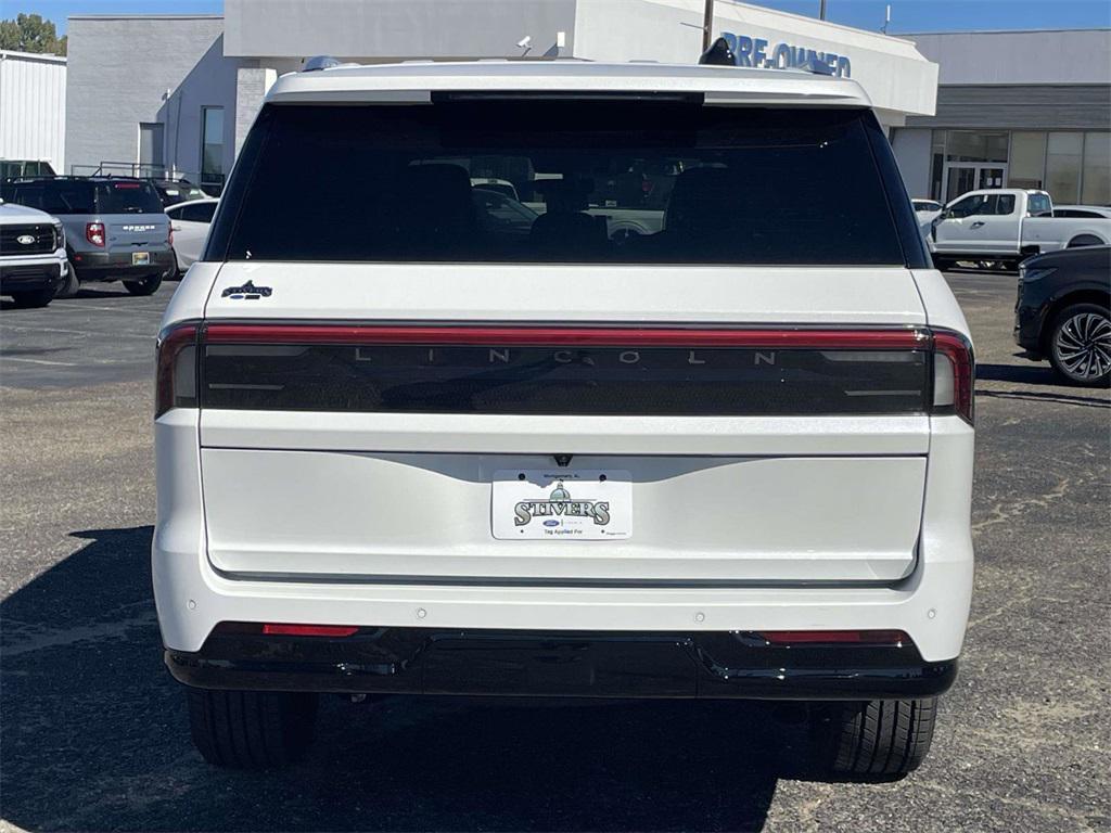 new 2025 Lincoln Navigator car, priced at $120,840