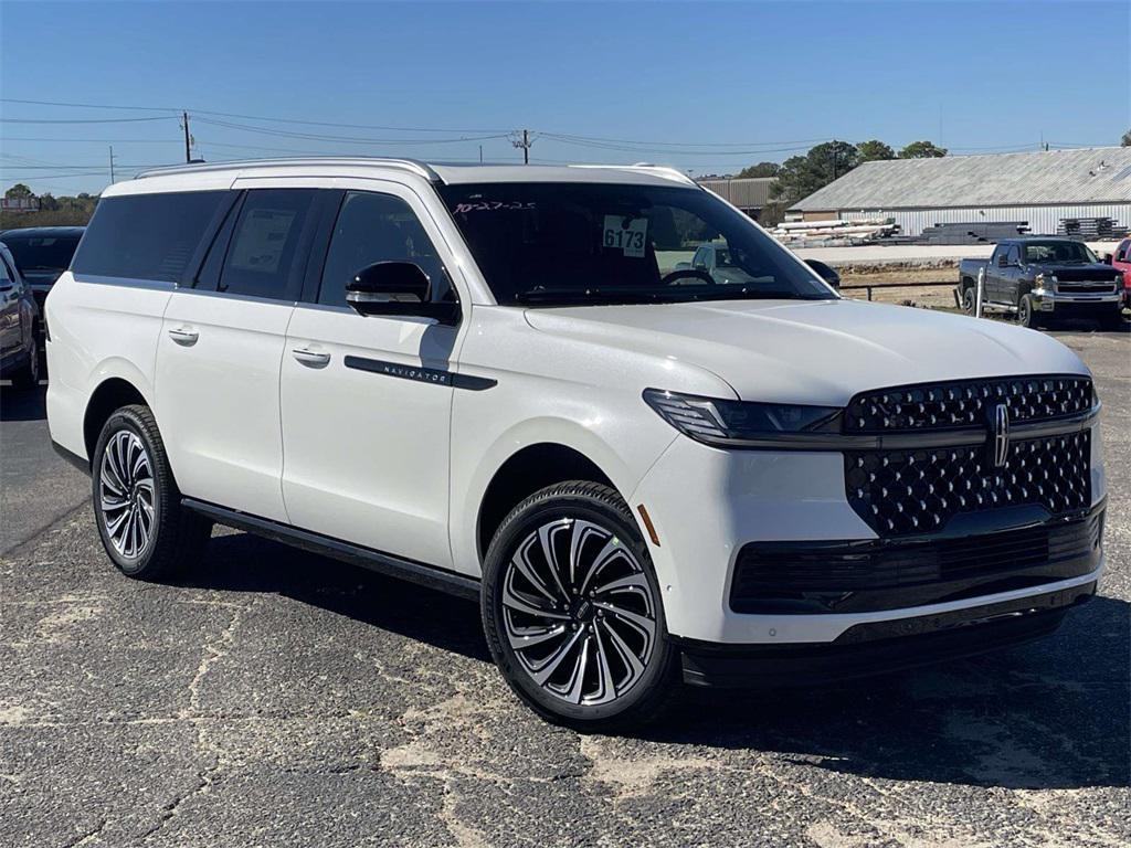 new 2025 Lincoln Navigator car, priced at $120,840