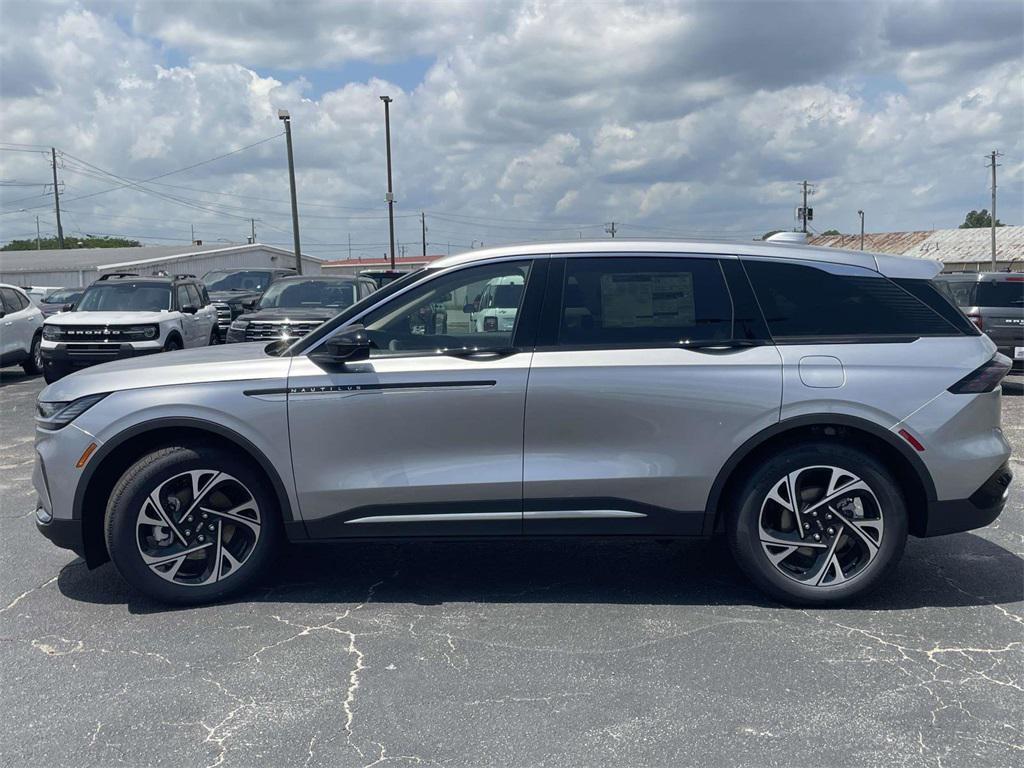 new 2025 Lincoln Nautilus car, priced at $53,645