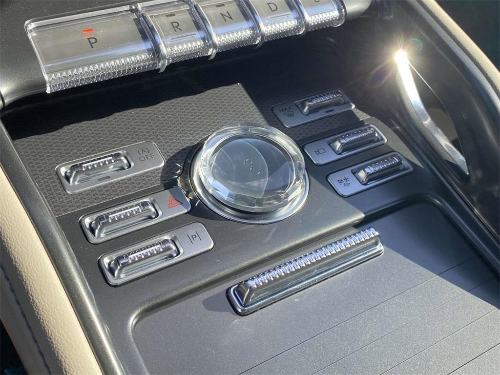 new 2025 Lincoln Nautilus car, priced at $53,645