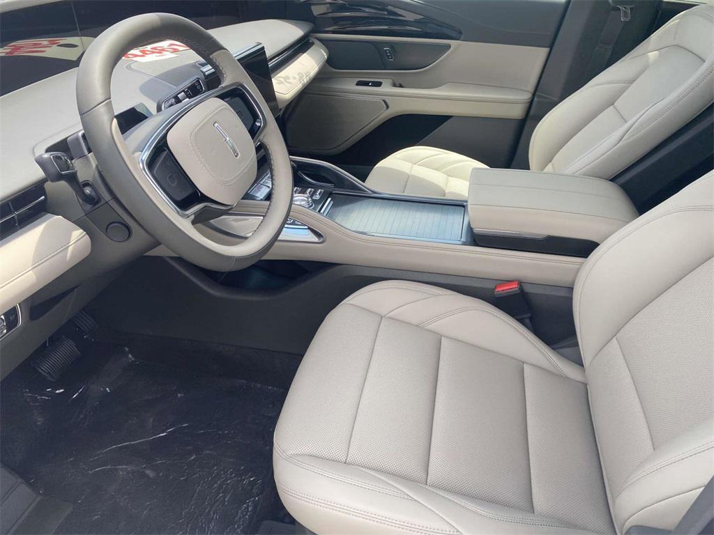 new 2025 Lincoln Nautilus car, priced at $51,619