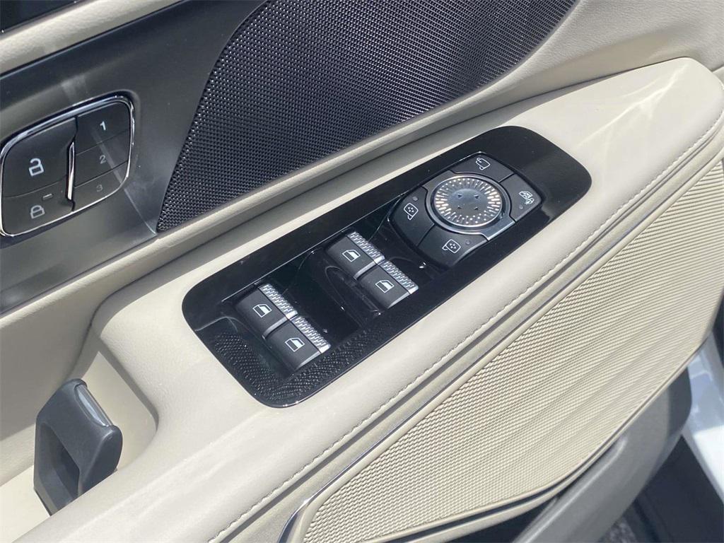 new 2025 Lincoln Nautilus car, priced at $51,619