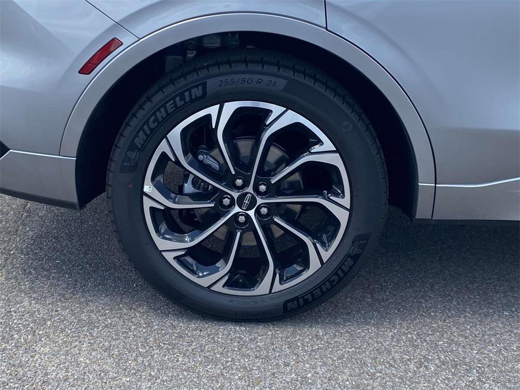 new 2025 Lincoln Nautilus car, priced at $65,051